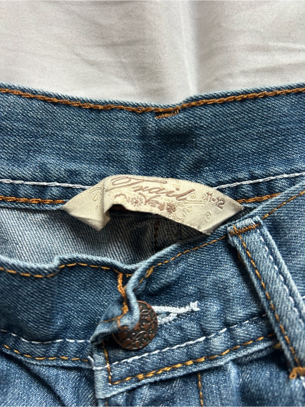 Trail Jeans - Picture 3 of 5